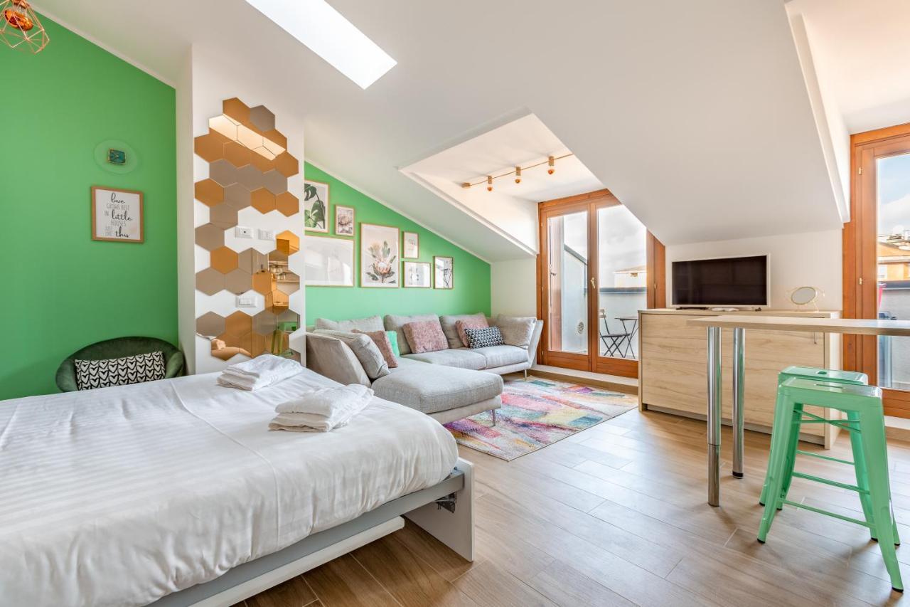 Cozy Studio W/Parking 5 Min Walk From The Bus Stop Milano Exteriör bild