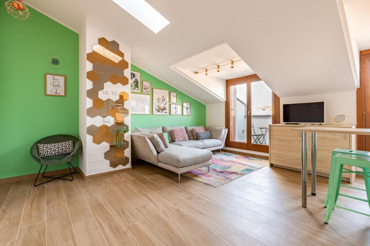Cozy Studio W/Parking 5 Min Walk From The Bus Stop Milano Exteriör bild